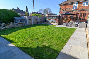 Merchistoun Road